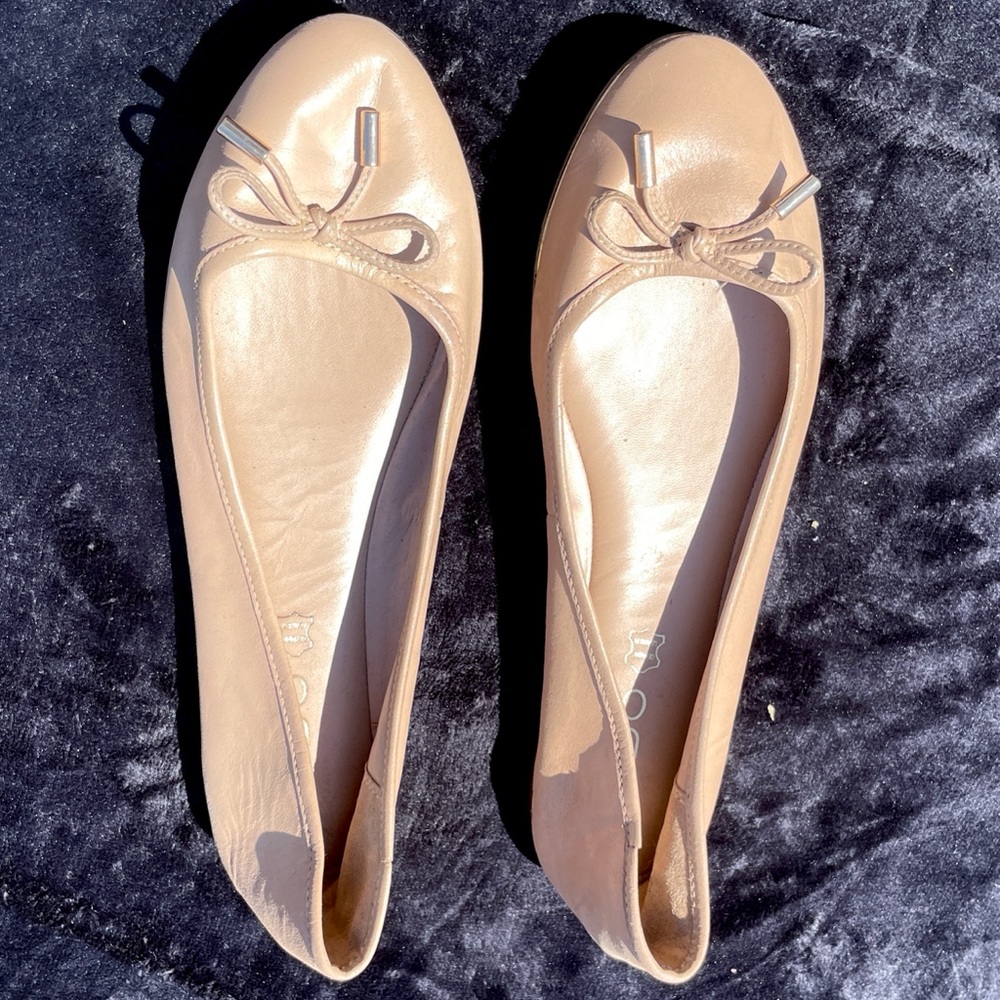 ALDO Nude Leather Ballet Flats – Timeless Comfort & Style
